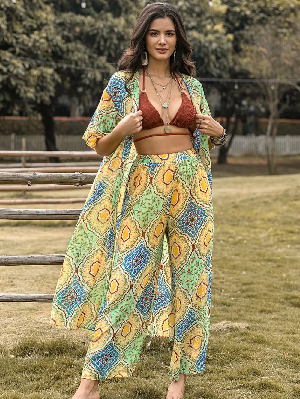 Printed half-sleeve top and wide-leg pants set, multicolor geometric pattern