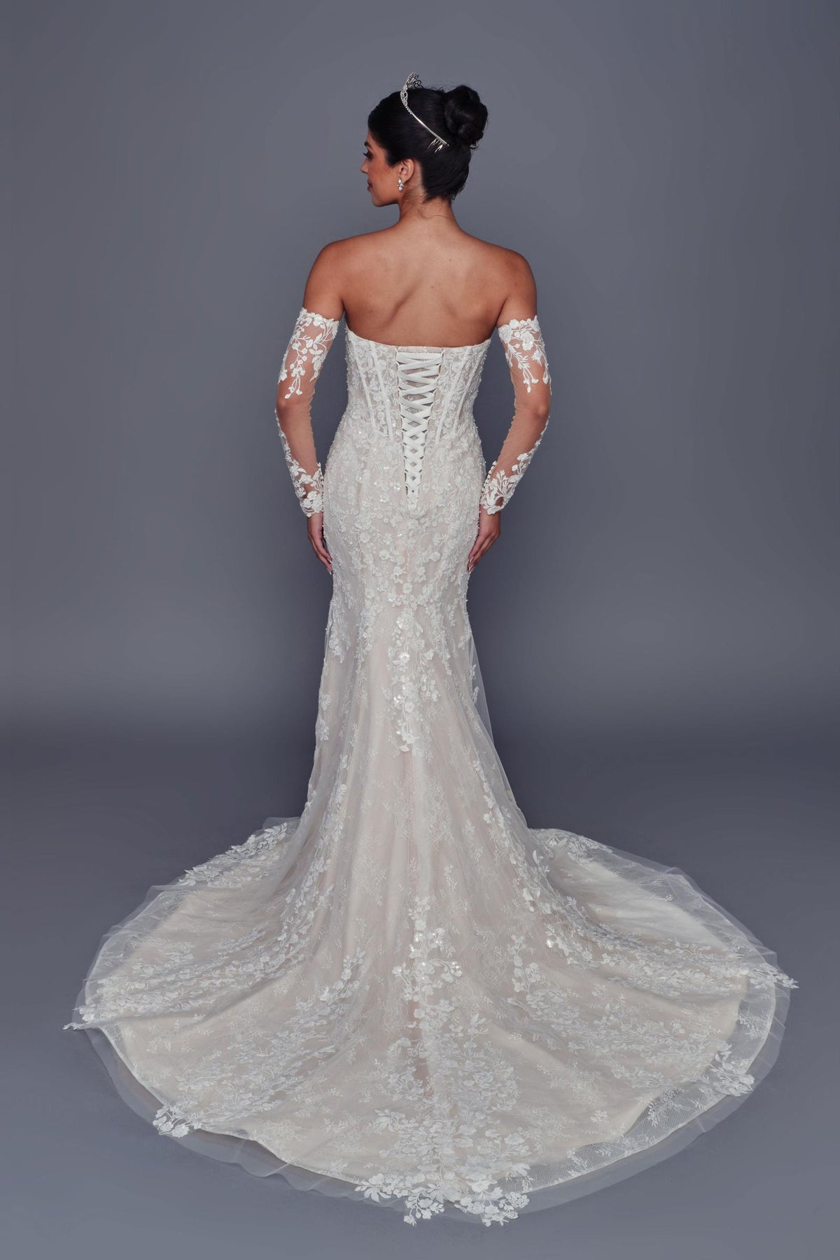 Deklaire Bridal 522 Beaded Lace Mermaid Wedding Dress with Sweetheart Neckline & Detachable Sleeves
