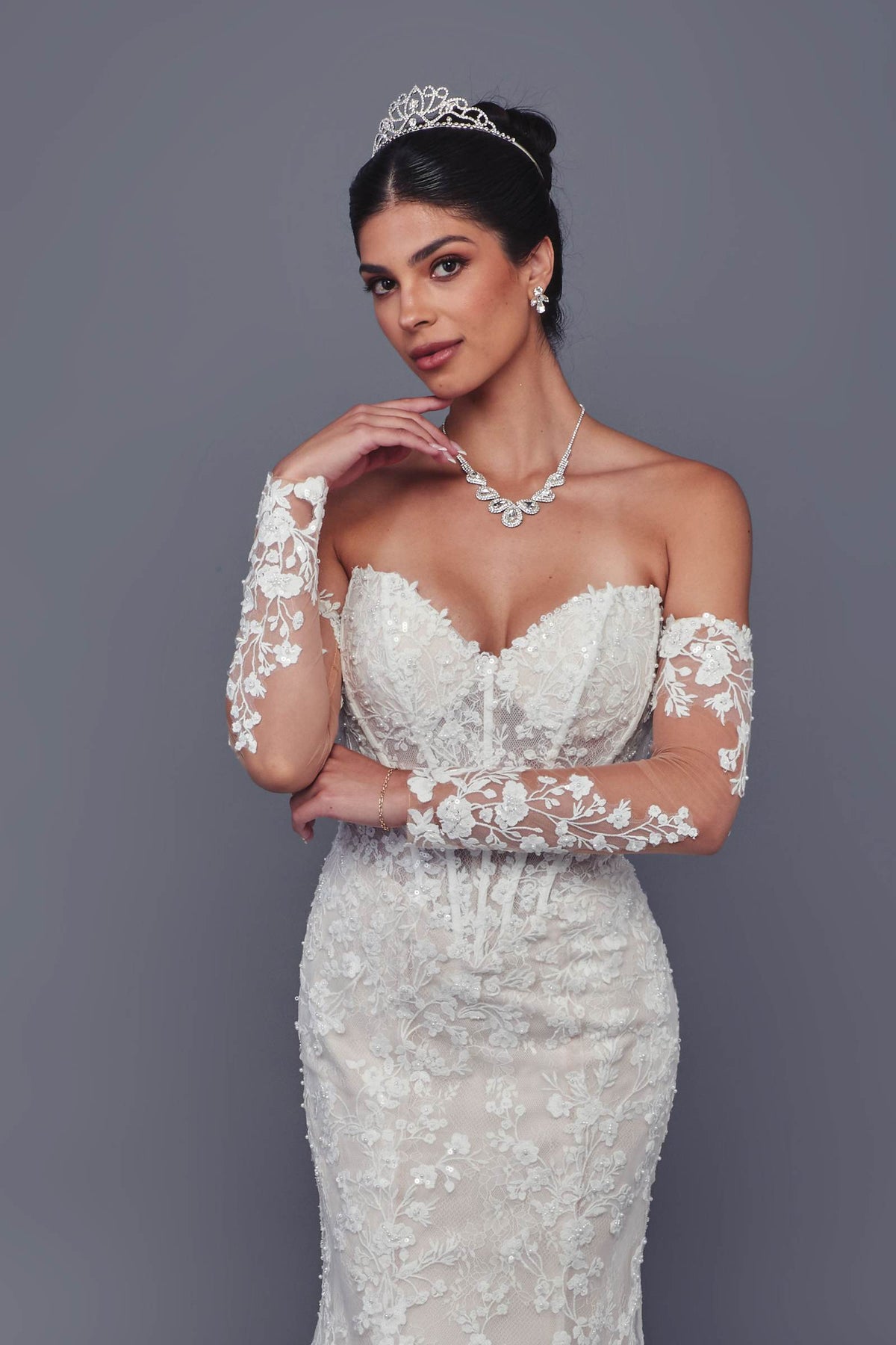 Deklaire Bridal 522 Beaded Lace Mermaid Wedding Dress with Sweetheart Neckline & Detachable Sleeves