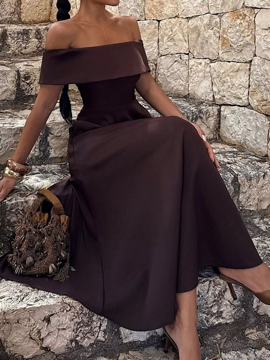 Off-shoulder A-line maxi dress in dark burgundy, off-the-shoulder neckline and A-line skirt