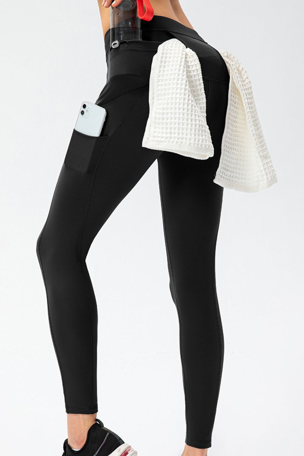 Black slim fit high-waist long sports pants with side pocket and ankle length
