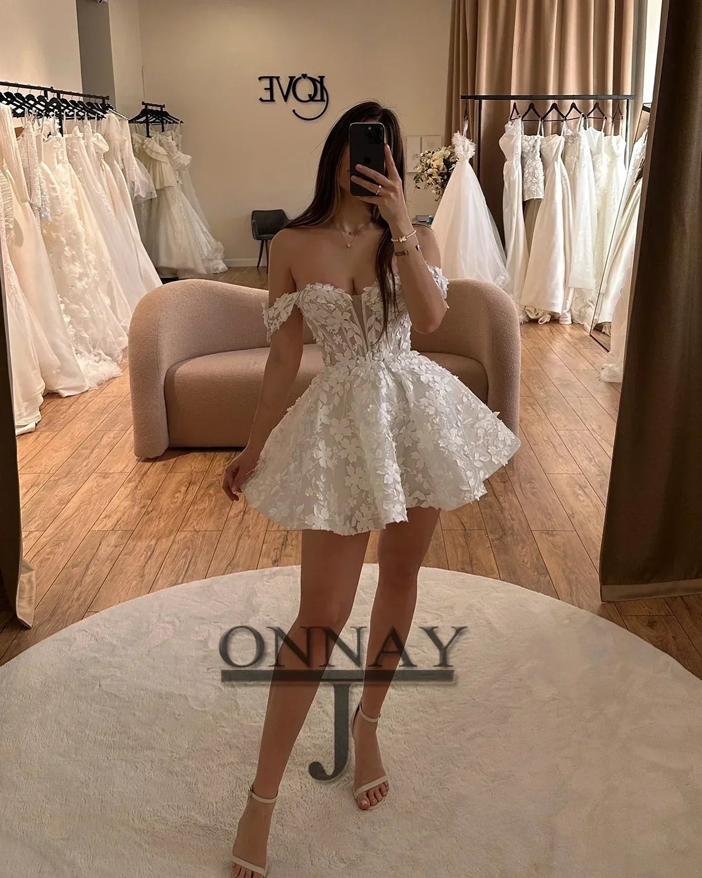 Luxury  Short Wedding Dresses Off Shoulder Bridal Gown for Bride
