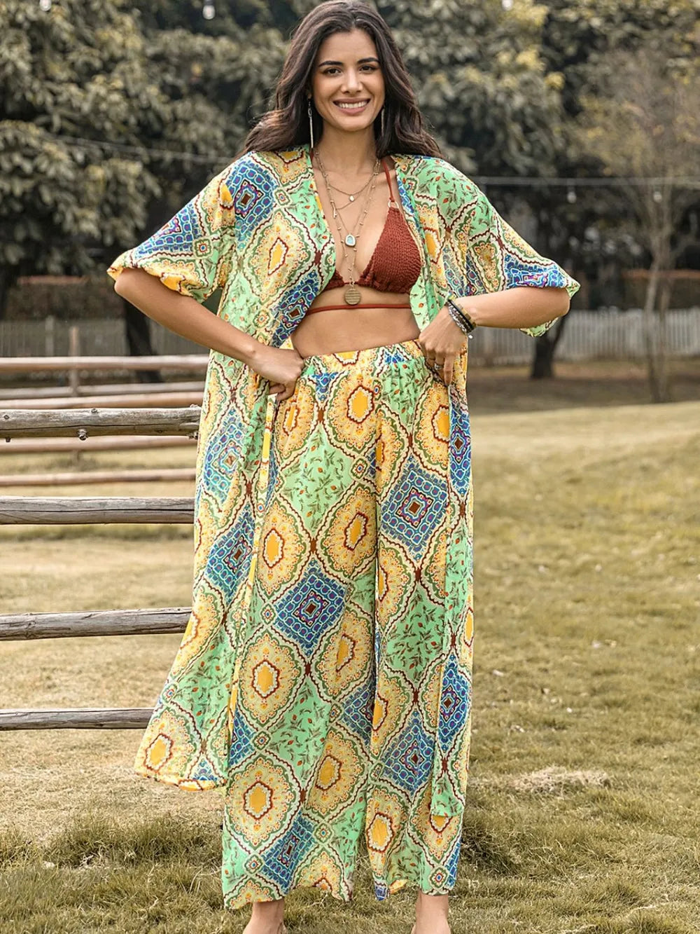 Printed half-sleeve crop top and flowy wide-leg pants set, multicolor geometric print